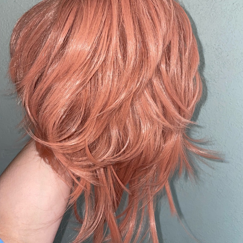 Stylish Rose Gold Layered Women's Wig - Peachy Pink